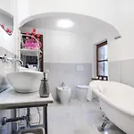 Posto Di Pace فيلة *